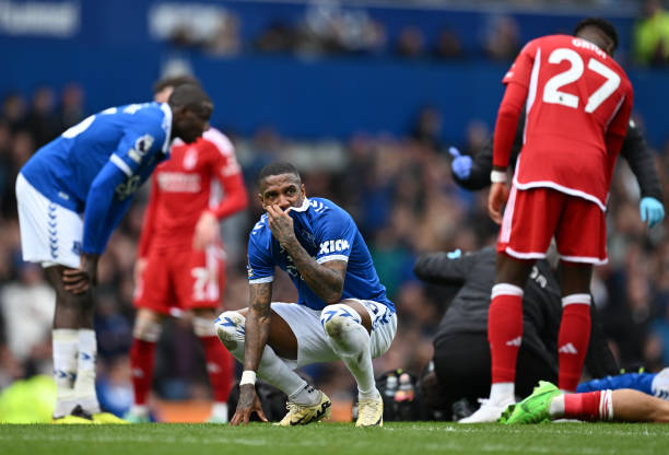 斯基拉：亚沙里已经十分接近转会米兰，签约至2030年.