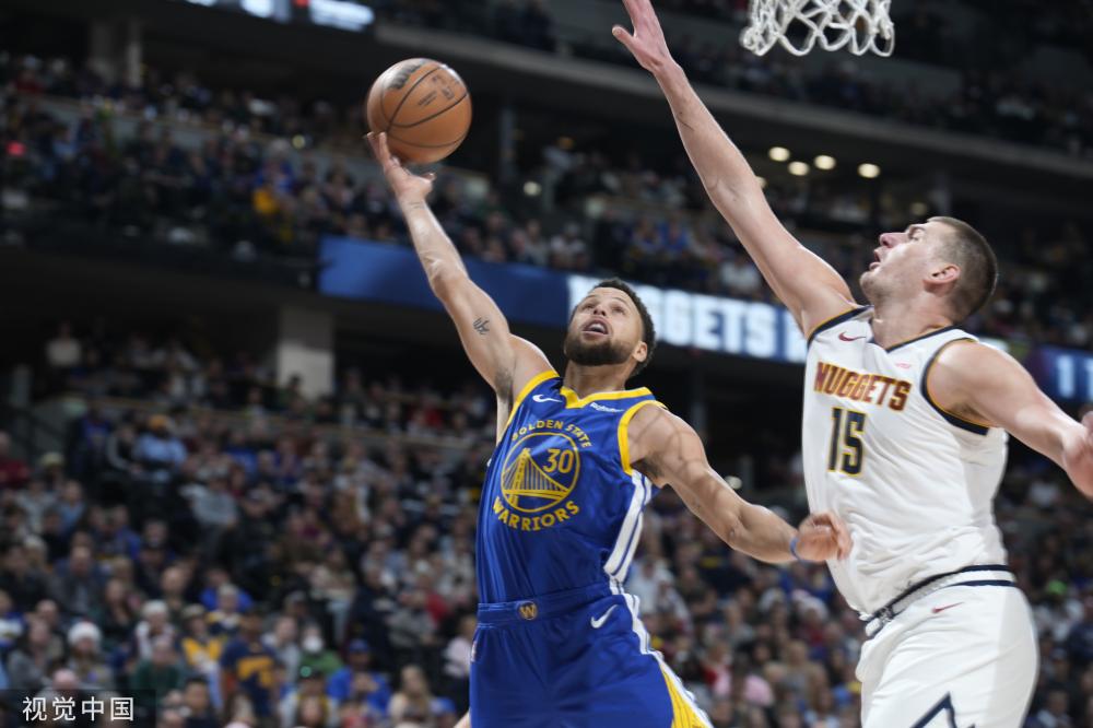 在个人防守 在个人防守